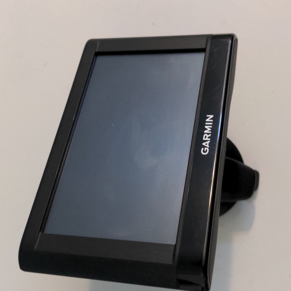 Garmin Nüvi 42 Automotive Mountable Portable GPS NWOT